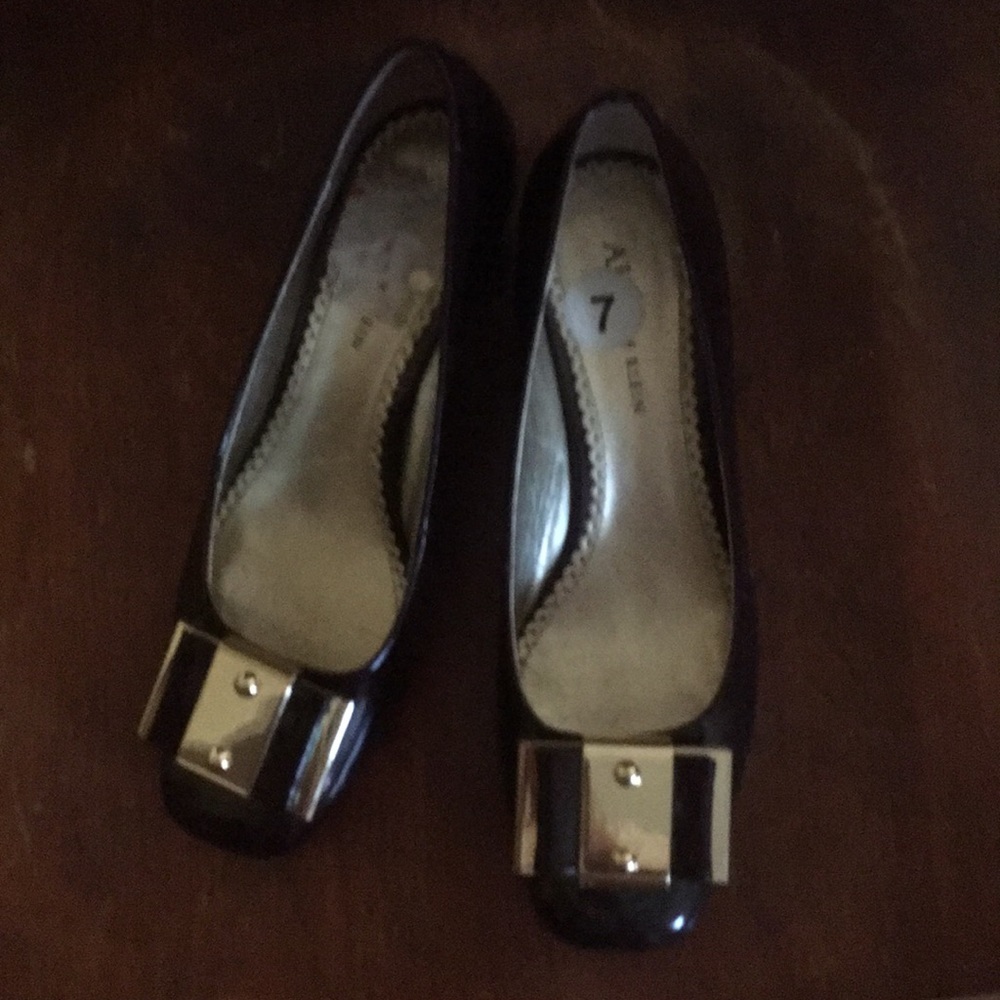 Anne Klein size 7 shoes worn very little